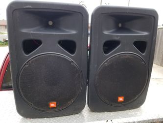 JBL EON 1500 MONITOR SPEAKERS. $600 FIRM. Pickup in Oakdale