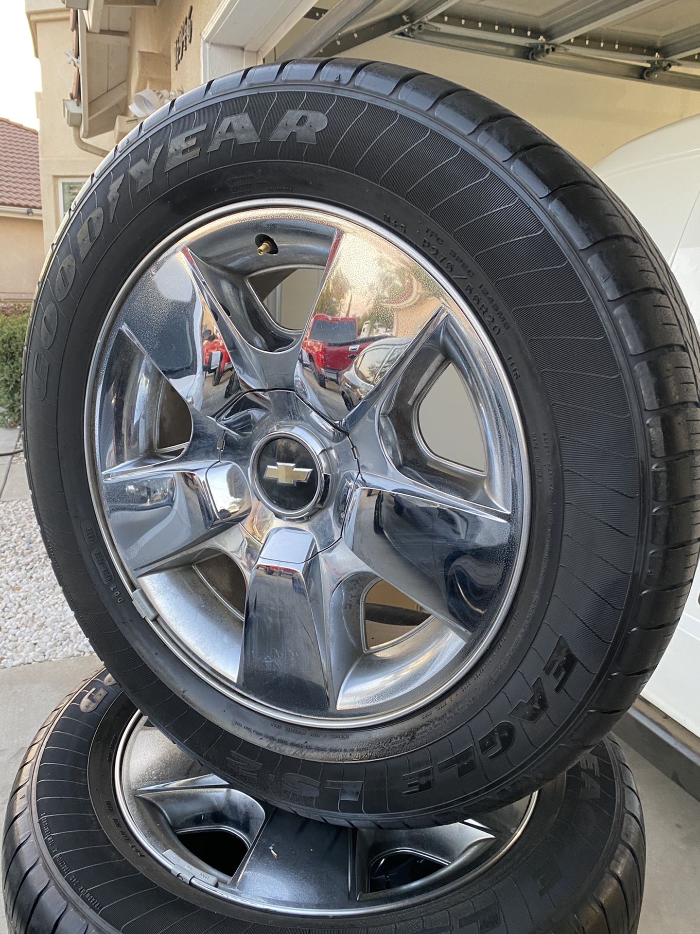 Chevy Silverado 20 inch wheels