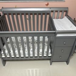 Baby Crib 