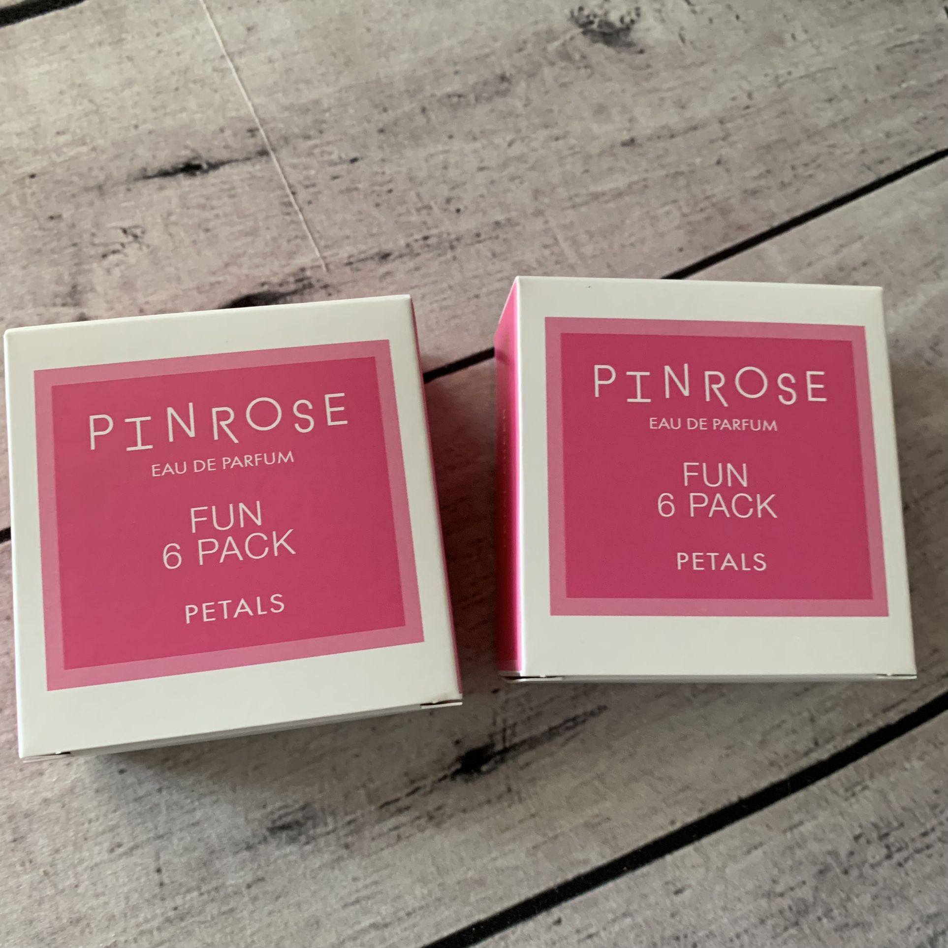 2x New Pinrose Eau De Parfum Fun 6 Pack Petals - 6 Single Use Perfume Towelettes