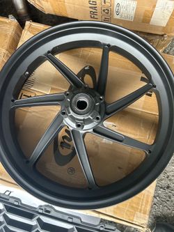 Black Front Wheel Rim For BMW S1000RR M Package 2019-2025 M1000R M1000RR M1000XR