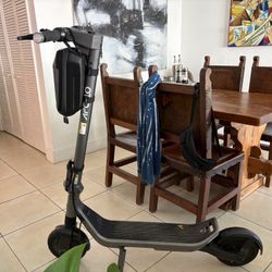 Apollo Go Dual Motor Scooter