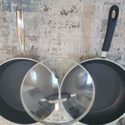 Pair of Nonstick Frying Pans - Black Skillet w/ Glass Lid + Green Skillet