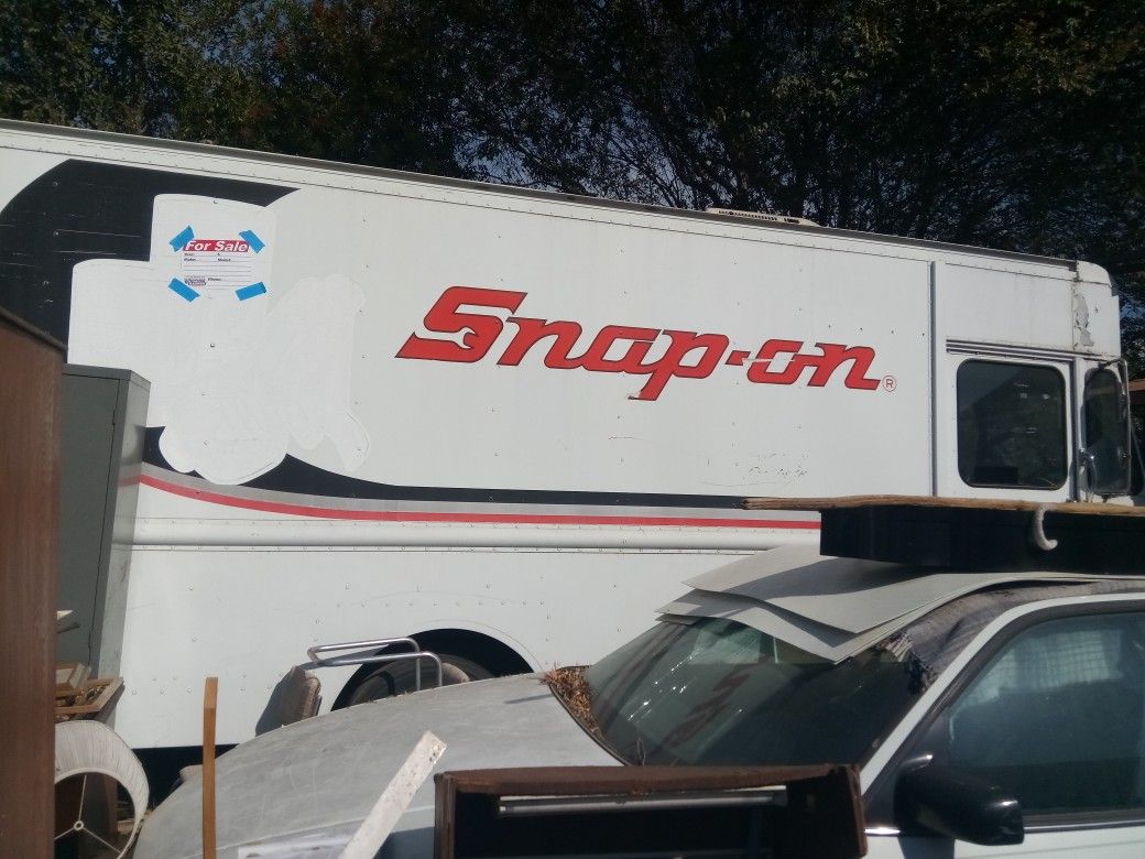 Snap on Tool box truck for Sale in Riverside, CA - OfferUp