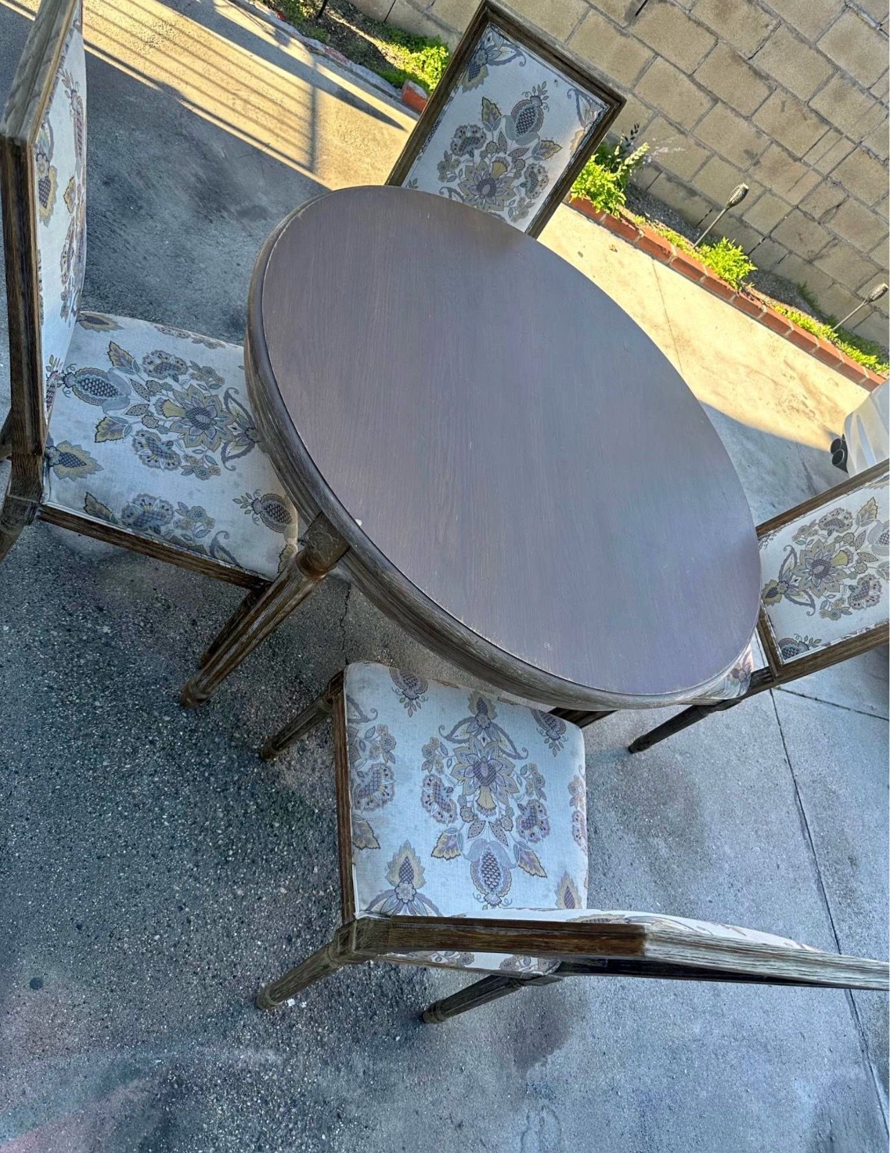 Wooden kitchen round table and 4 chairs