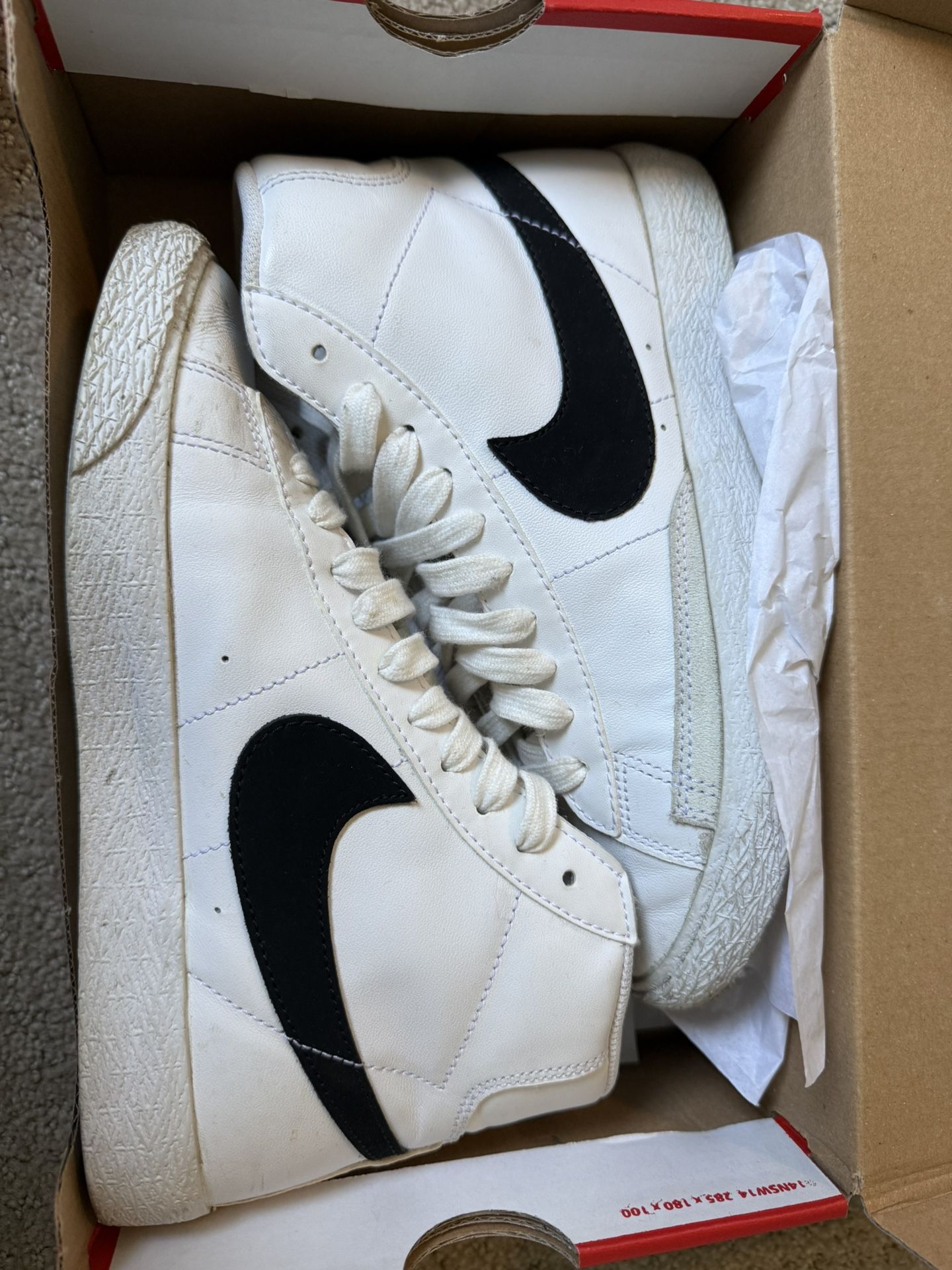 Nike Blazer Mid ‘77 white trainers 
