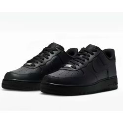 Nike Air Force 1 Low Triple Black Sneakers