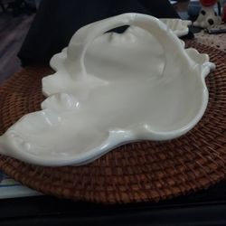 Vtg Art Pottery, Off White, Matte Dish with Handle