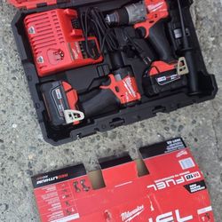 Taladros Milwokee Bateria Y Cargador