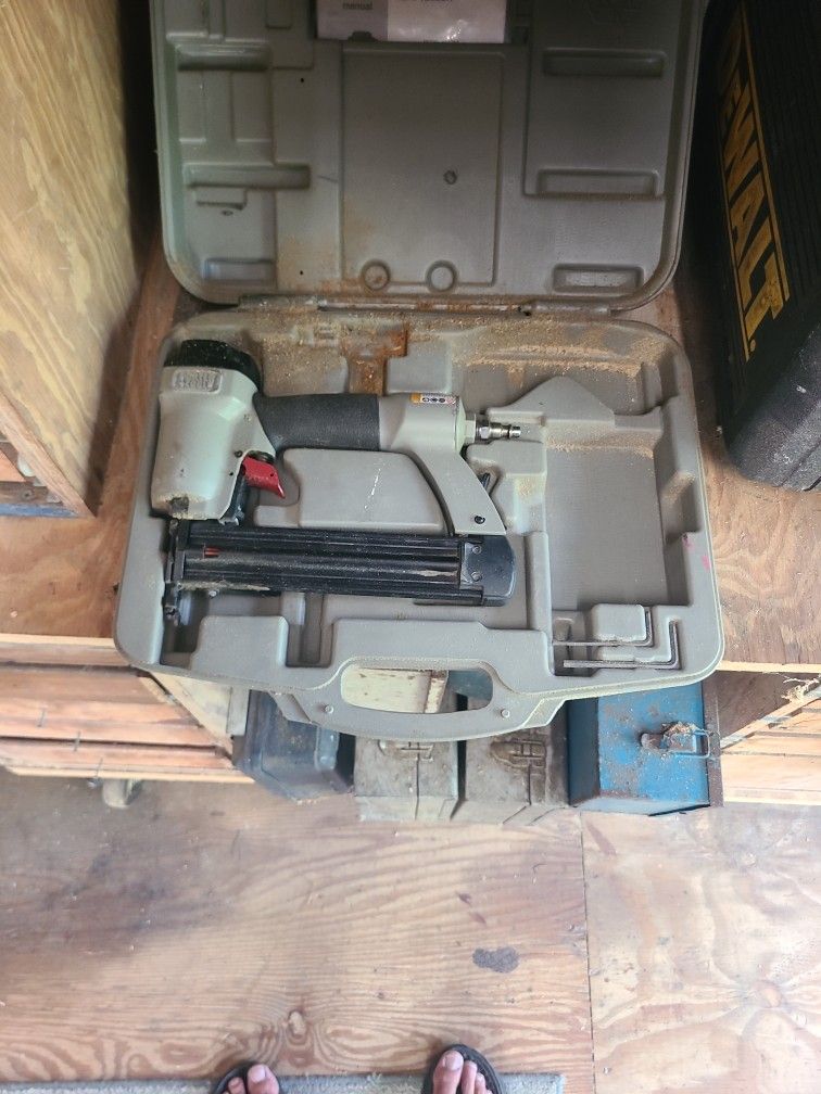Brad Nailer. Porter Cable