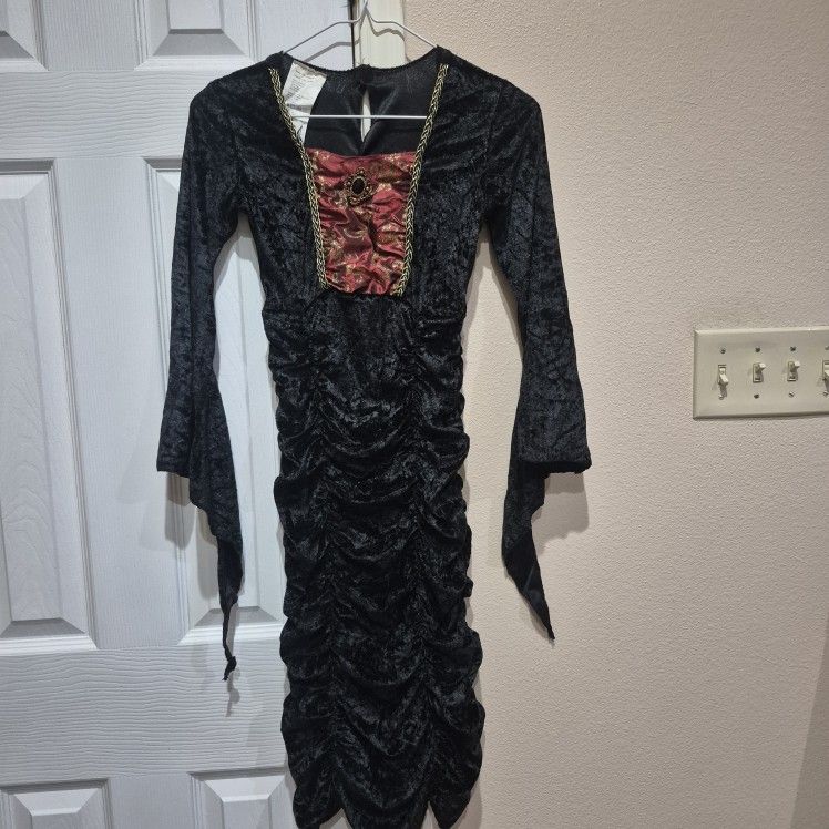 $5 Black Velour Witch Gothic Dress Girls Size Medium 8-10 Burgundy and Gold Trim Long Sleeves