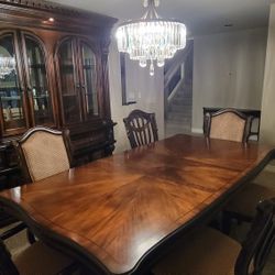 Formal Dinning Room