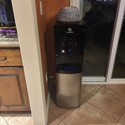 Avalon Water Dispenser (ONLY COLD WATER WORKS)