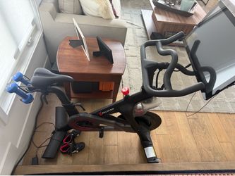 Peloton Bike for Sale (shoes and dumbbells included)