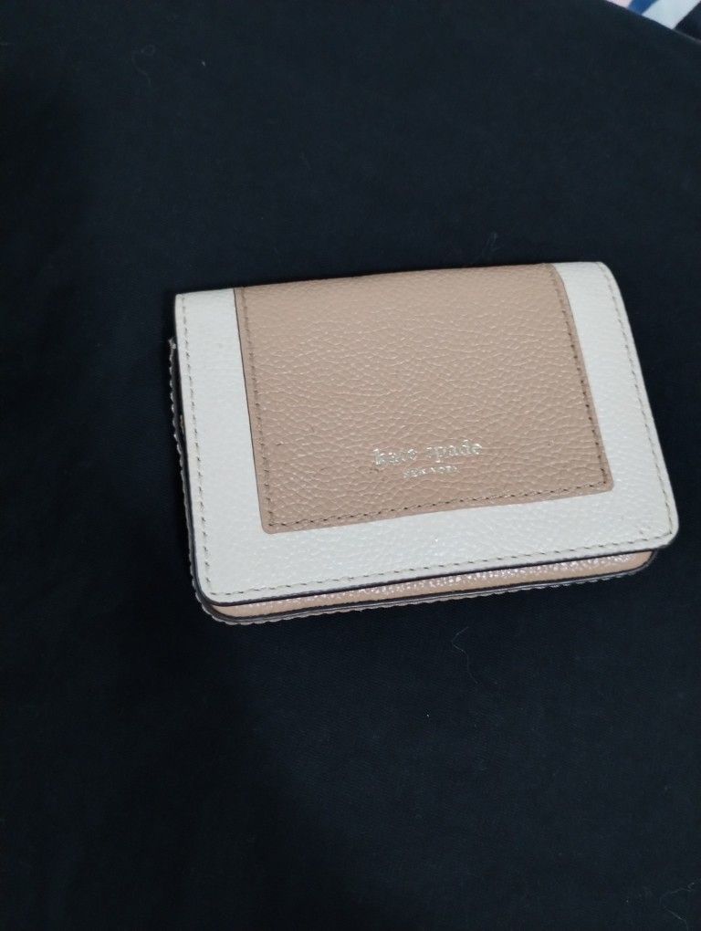 Margaux Continental Wallet