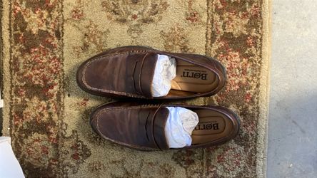 Born Men’s Leather Loafer size 10.5 M