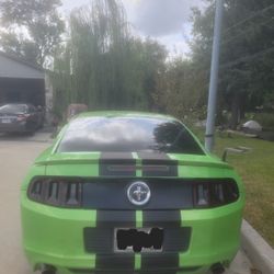 MUSTANG 2013, GREEN V6