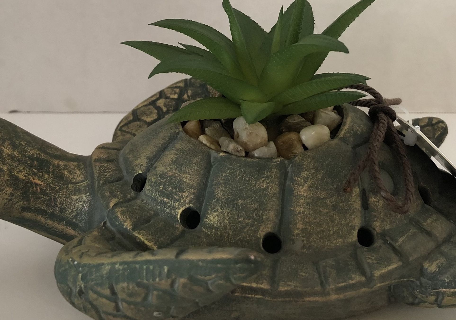 🙋‍♀️ Green Gold Turtle Holds Faux Succulent and Potpourri