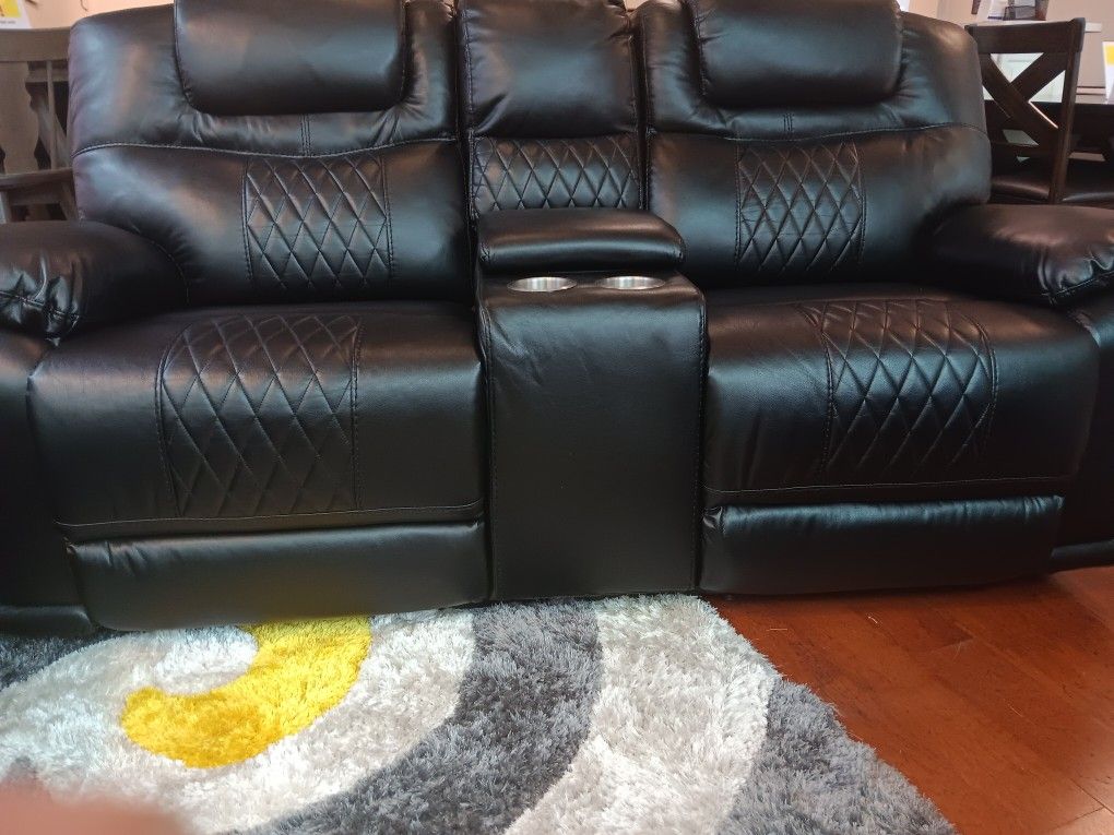 *Weekend Special!!!*---Mature Santiago Black Leather Reclining Loveseats---Delivery And Financing Available🤠