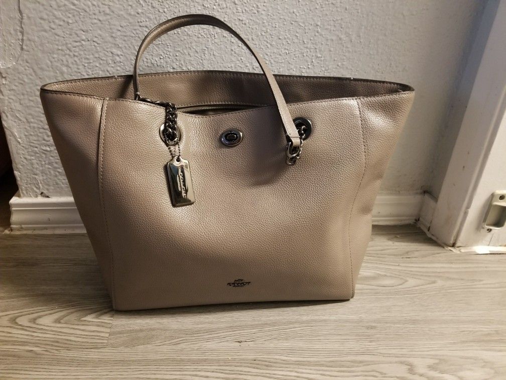 Coach Authentic Leather Tote Large Bag