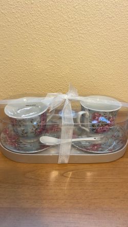2 tea cups