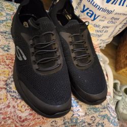 Sketshers Size.10. $10.00