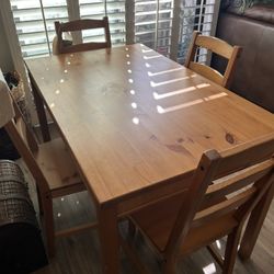 Dining table 