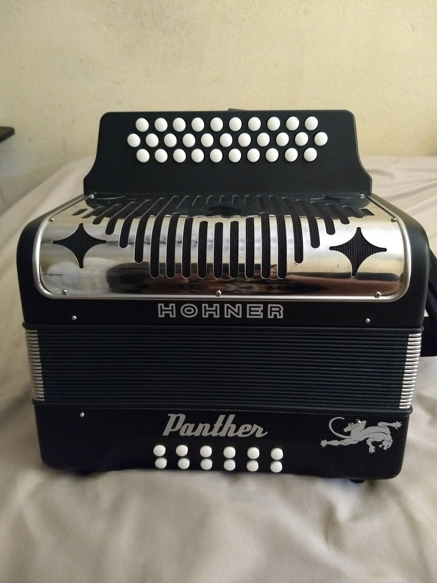 Acordeon Hohner Panther for Sale in McAllen, TX - OfferUp