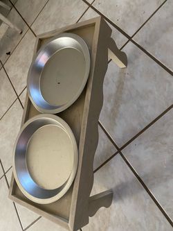 Dog bowl stand