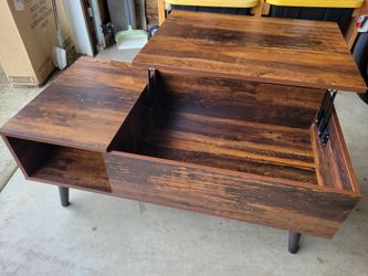 Coffee Table with lift top