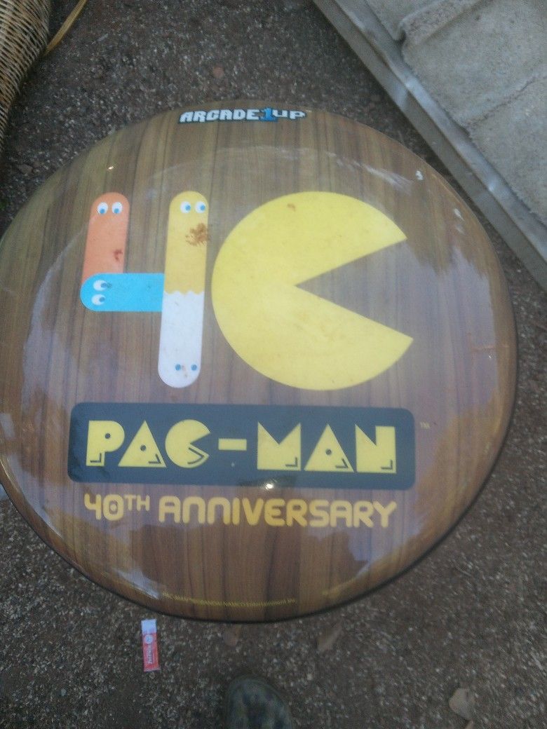 Pac Man 40th Anniversary Bar Stiol