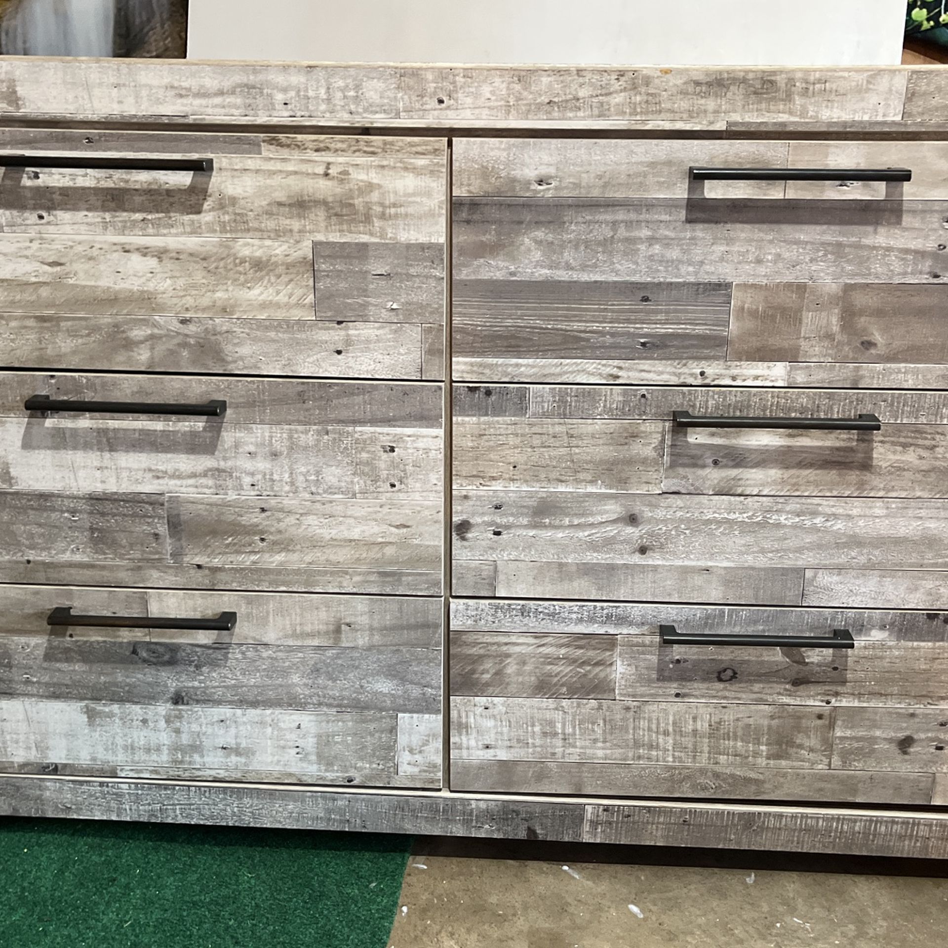 Ashley Furniture light Gray Wood Dresser