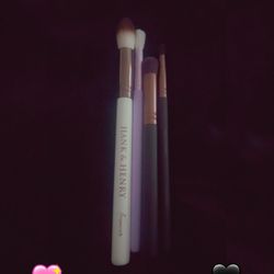 New Hank And Henry Brushes 