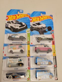 Hot Wheels Die-Cast Cars Lot of 8