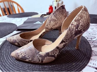 ALDO Vralg Women's Beige Pumps in a snakeskin pattern - Size 9