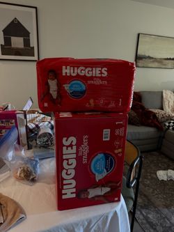 Huggies Little Snugglers Size 1 Diapers Bundle