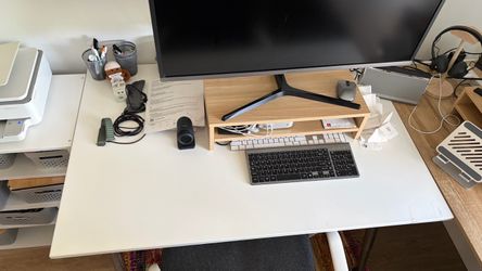 White Table Architecture or Designer