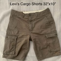 Levi’s Cargo Shorts Men’s Size 32”X 10”