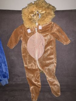 Infant lion costume