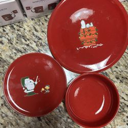 Snoopy dishes 