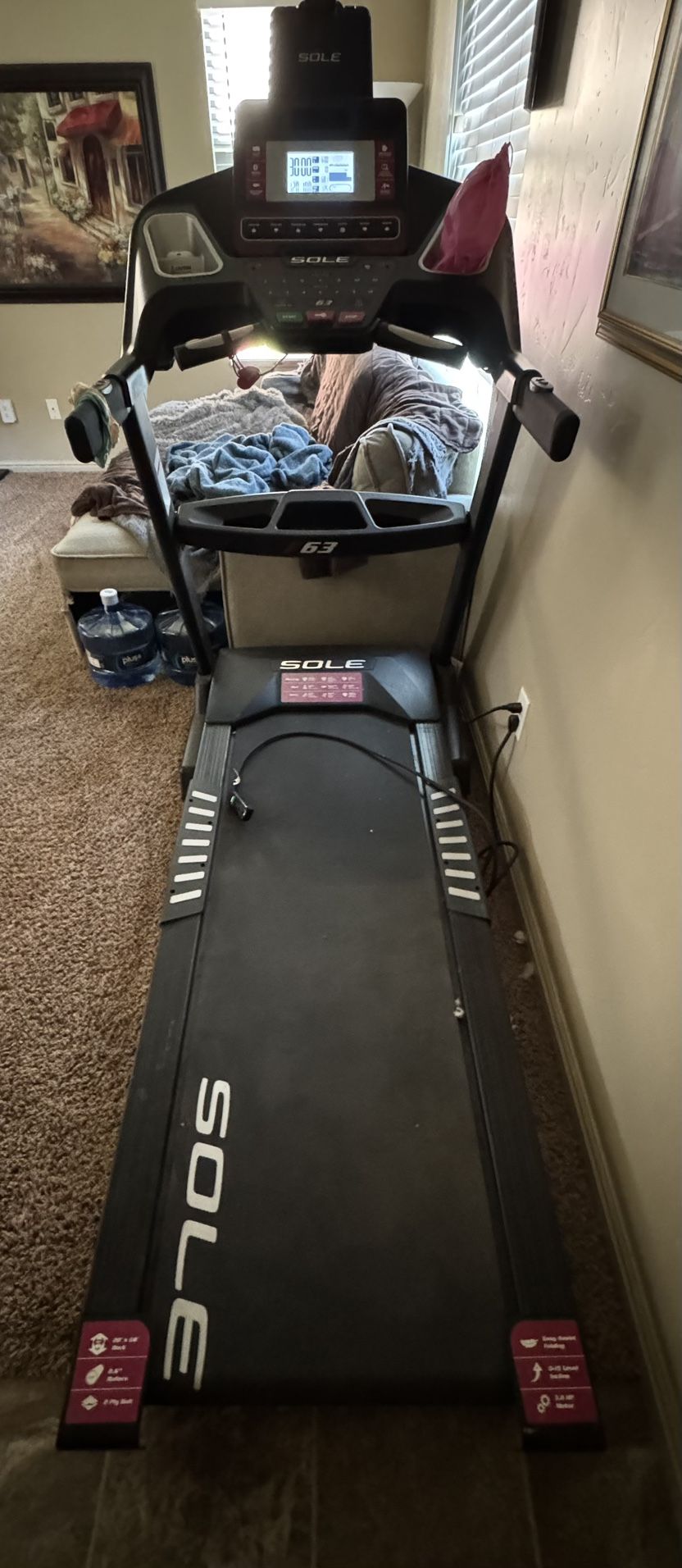 Sole F63 Folding Treadmill – Lightly Used & Ready to Go! 🏃♀️