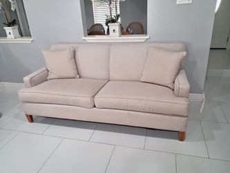 Sofas of 2 pieces I can deliver for extra fee