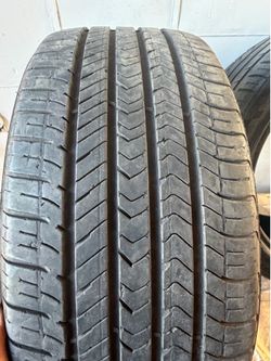 235/40R18