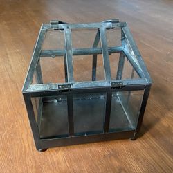 New Glass Terrerirum 