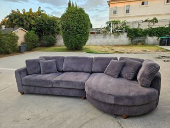 Like New Beautiful Sectional Sofa 💥 Free Delivery 💥