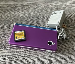 Nintendo DSi with a game, complete with stylus & charger- Low Price. $30