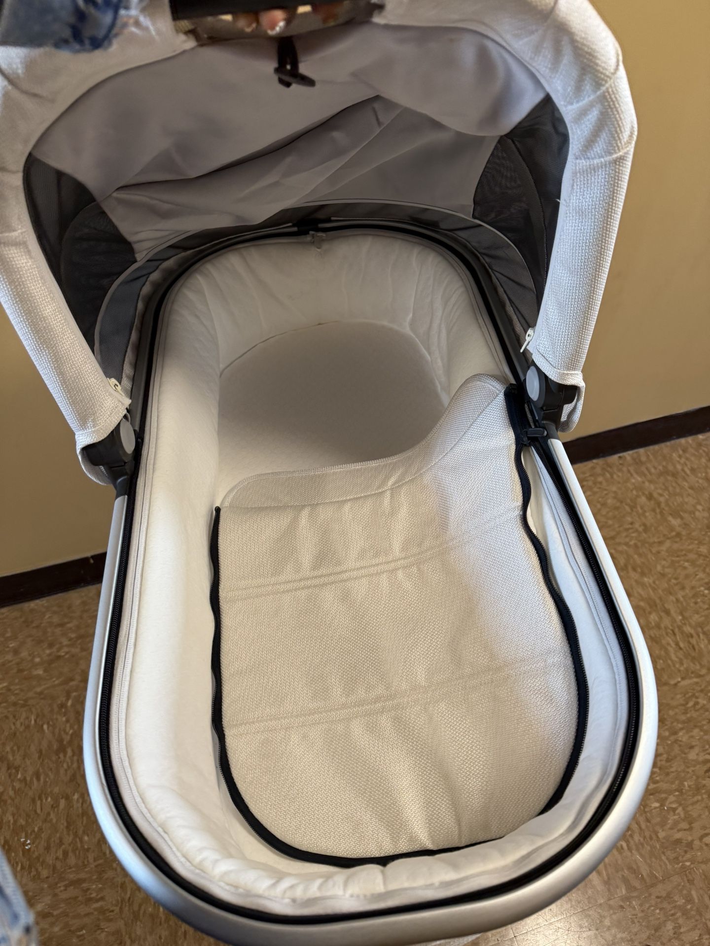 Uppababy bassinet v3