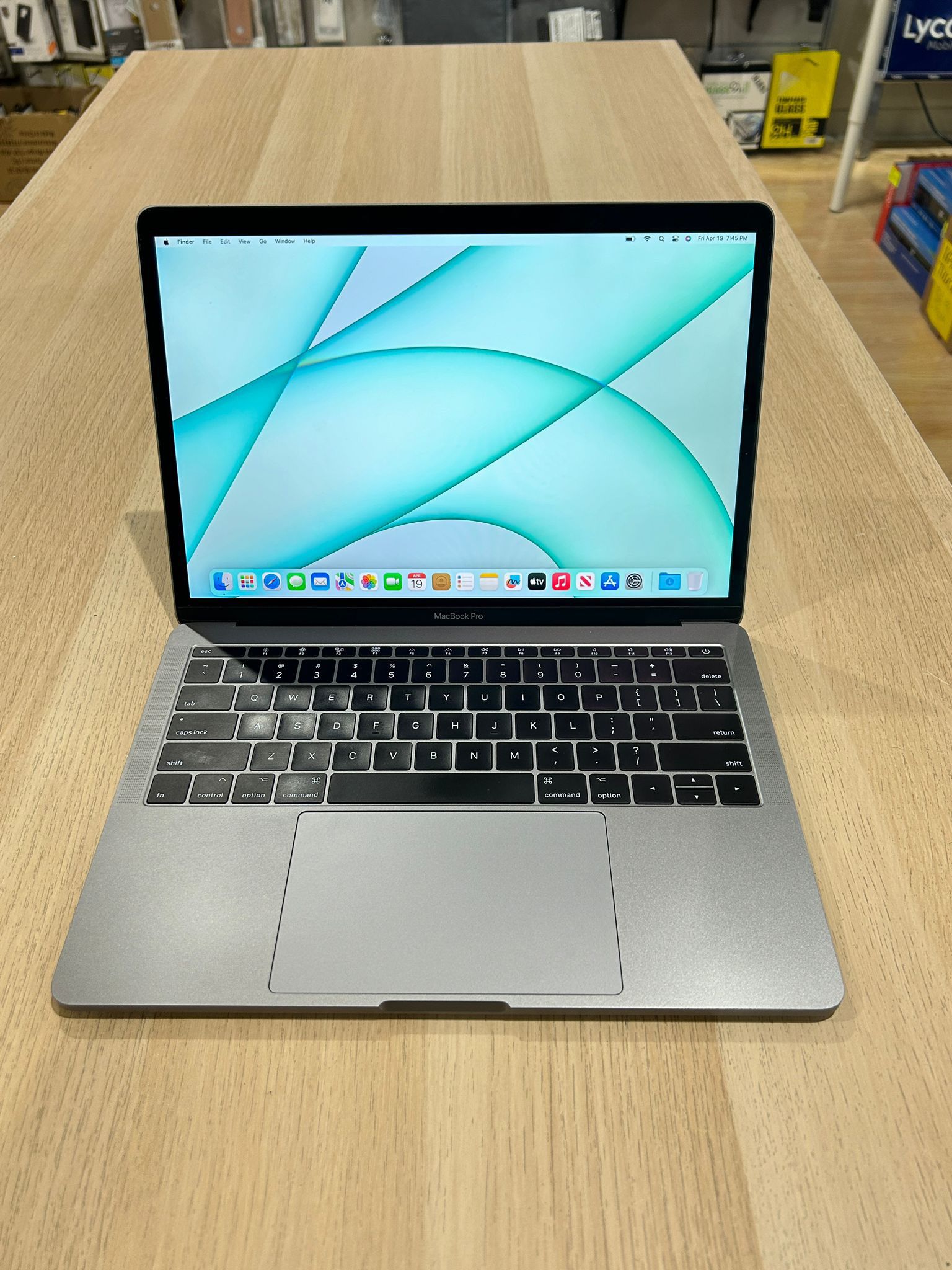 Apple MacBook Pro 13” 2017 2.3Ghz i5 16GB RAM 256GB SSD Fully Functional