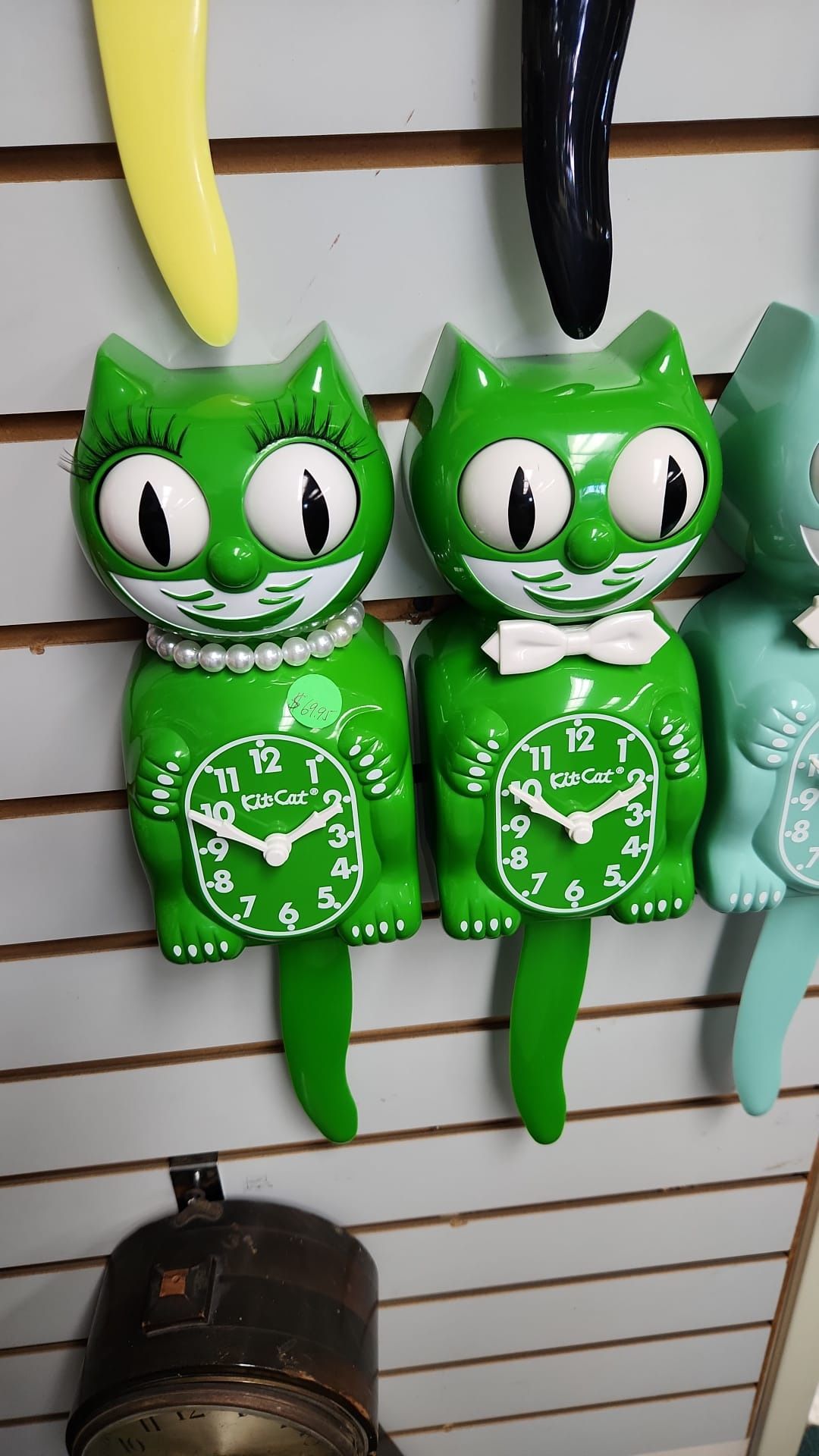 チャルコパイライトの猫かぶりおばけちゃん形オルゴナイト☆ Purple Kit Cat Clock for Sale in Hollywood, CA - OfferUp