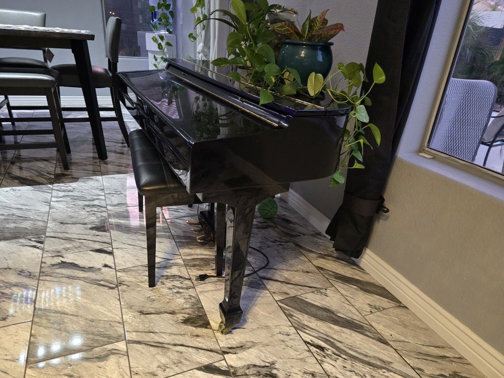 Suzuki Baby Grand Player Piano